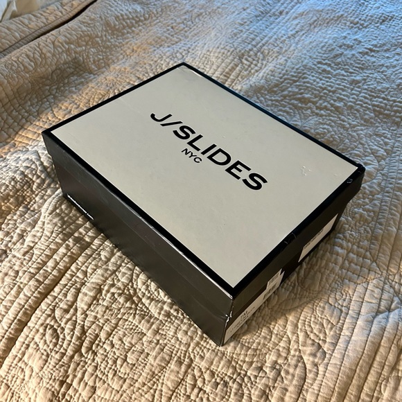 JSLIDES Low Cut Platform Suede Sneaker - Picture 16 of 16